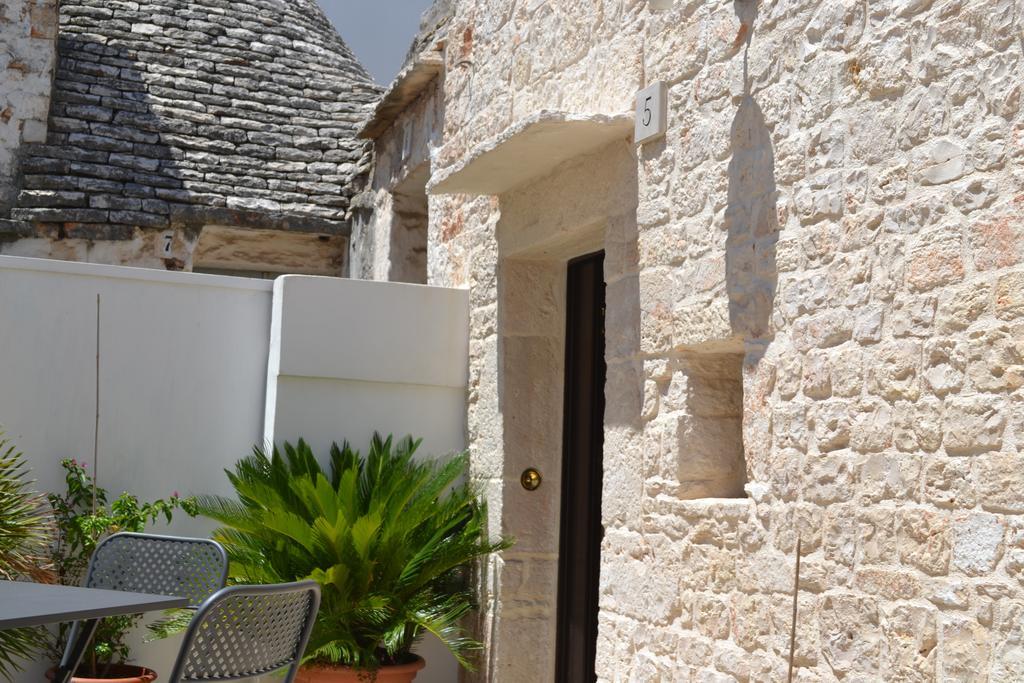 ホテル Trullo De Amicis N 5 アルベロベッロ 部屋 写真